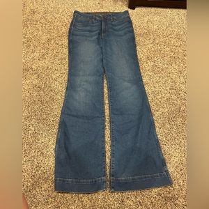 Barely worn wangler jeans that are 36 inch inseam